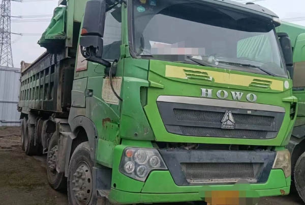 乐鱼豪沃T7二手自卸车