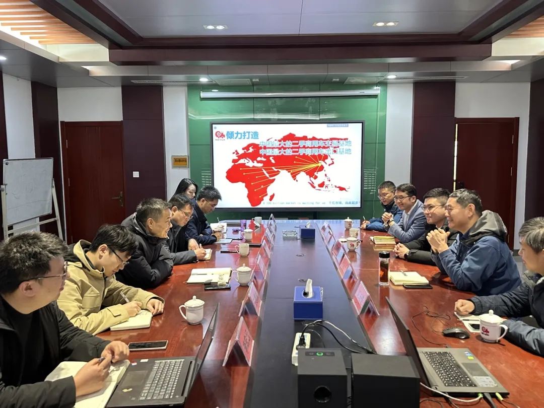 热烈欢迎东风商用车后市场事业部总经理刘翼一行莅临乐鱼公司参观交流